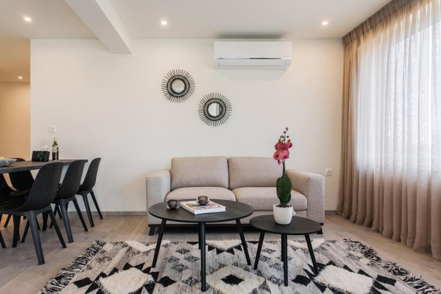 2bdr Riviera Sea View By The Olon *