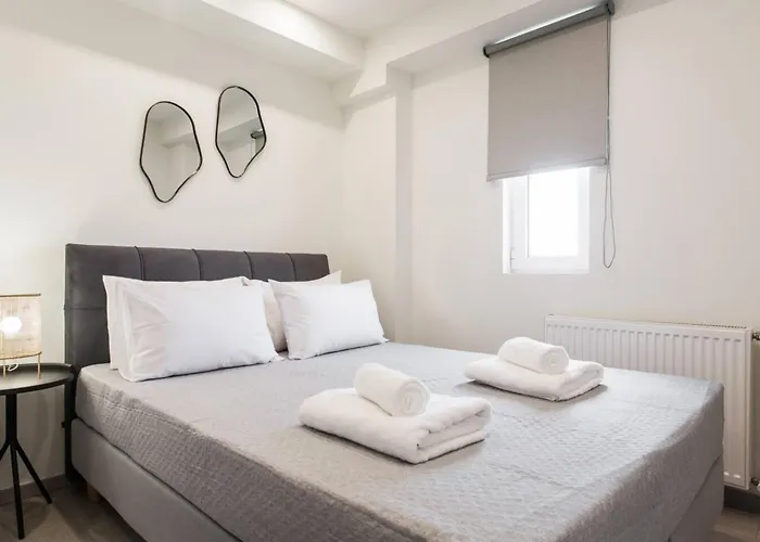 2Bdr Athens Riviera Sea View Apartment By The Olon