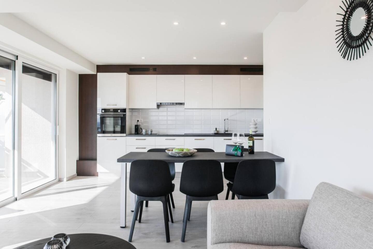 2bdr Riviera Sea View By The Olon Apartment